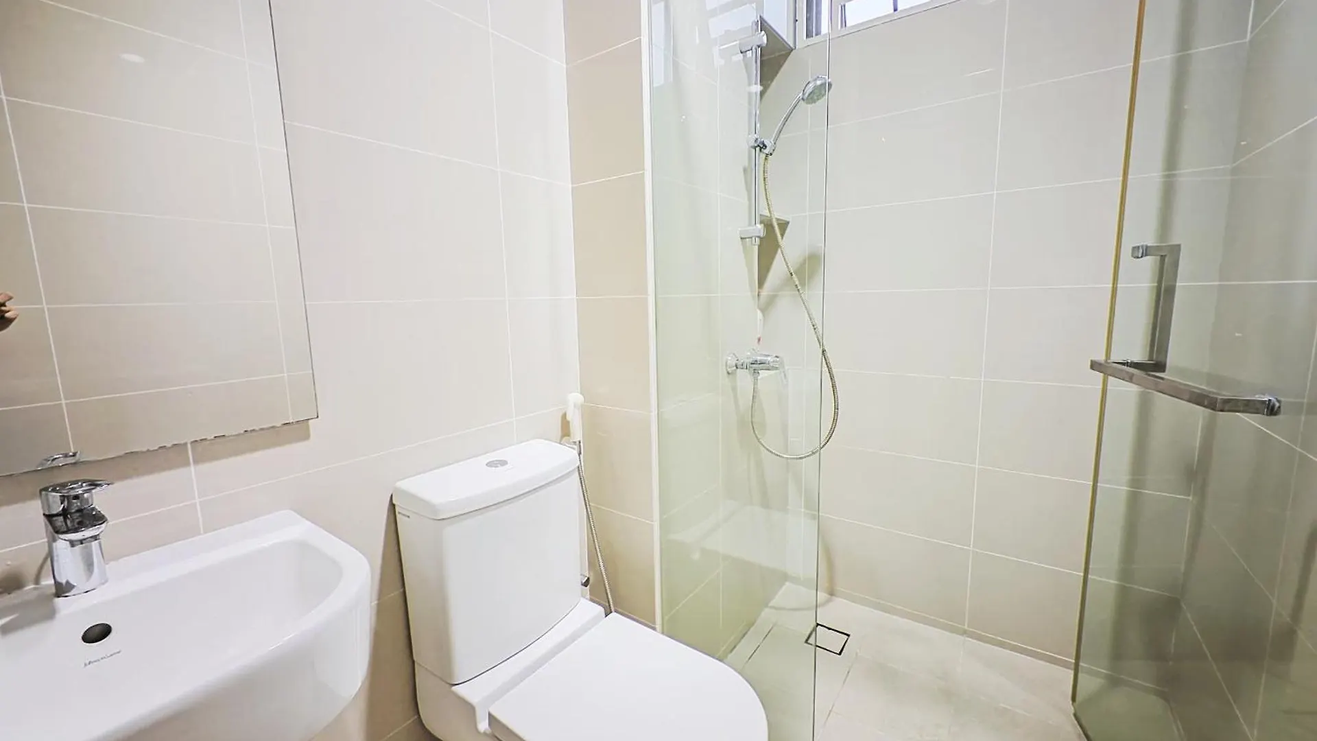 142 Spacious 3Storey 6Br 6Bath For Big Family Wedding Birthday Easy Parking Gelugor Holiday home