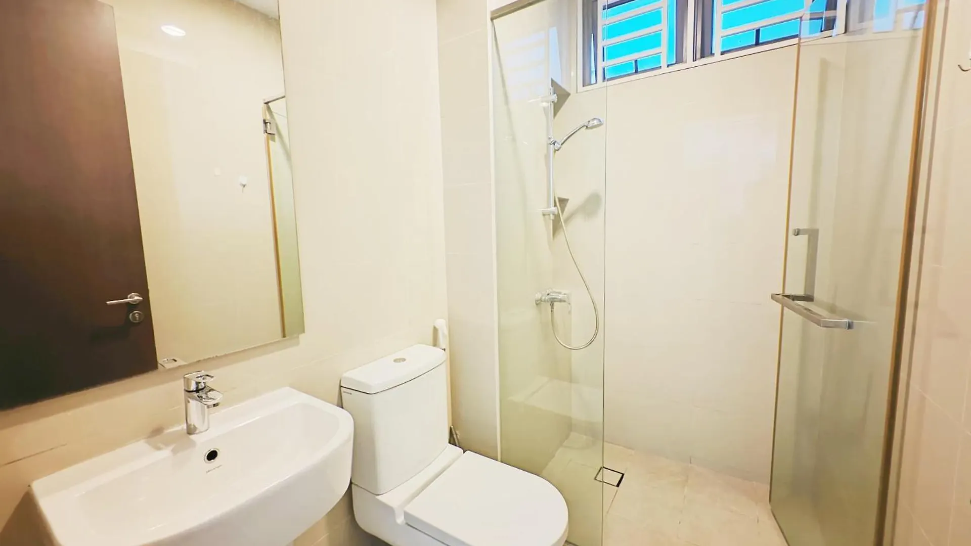 142 Spacious 3Storey 6Br 6Bath For Big Family Wedding Birthday Easy Parking Gelugor Malaysia